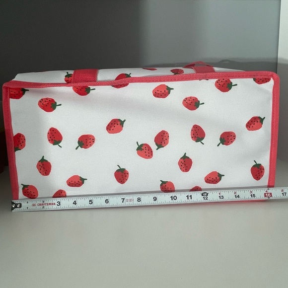 NWT ♠️ 🍓 Kate Spade Strawberry cooler bundle - Picture 3 of 16